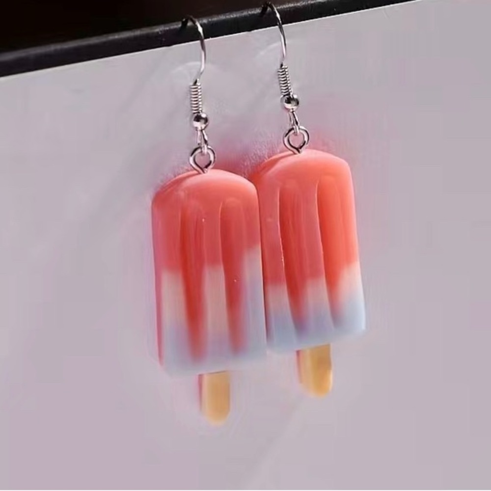 Women/girls pierced earrings